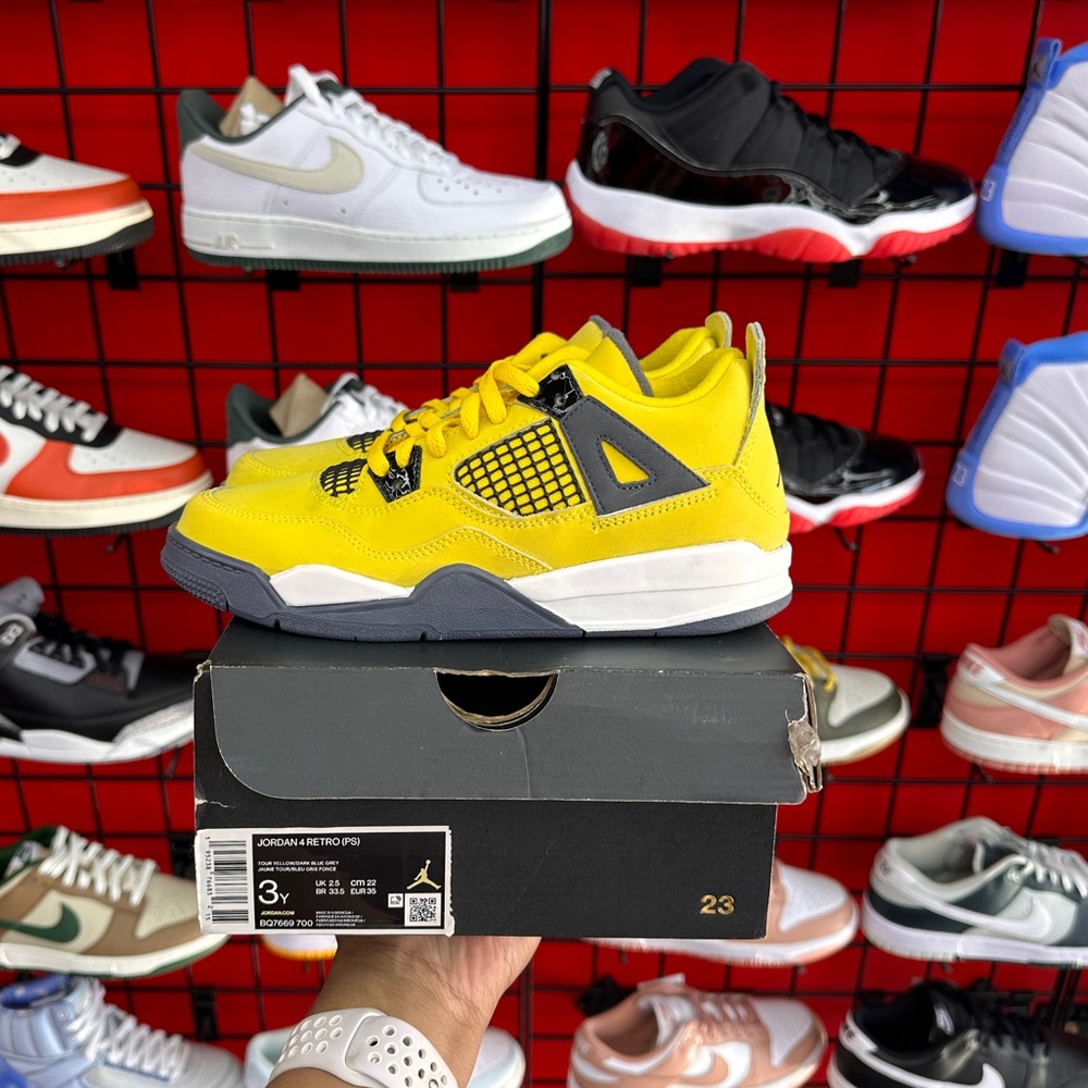 Jordan 4 Yellow Thunder kids shoes